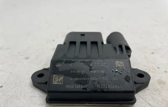 Mercedes-Benz CLS C218 X218 Glow plug pre-heat relay A6429002700