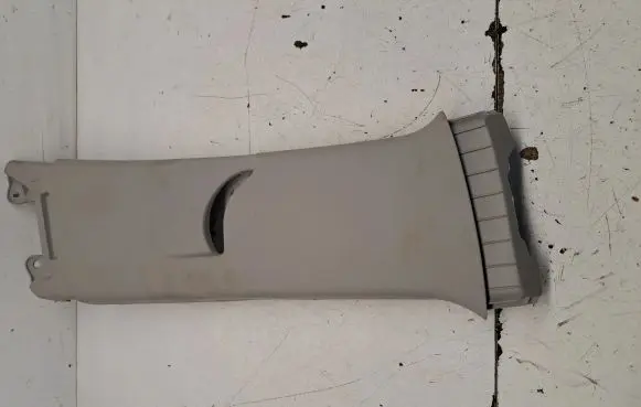 Toyota Yaris (B) pillar trim (top) 624110D180