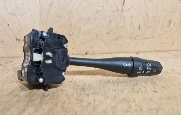 Nissan Almera N16 Indicator stalk 36851B