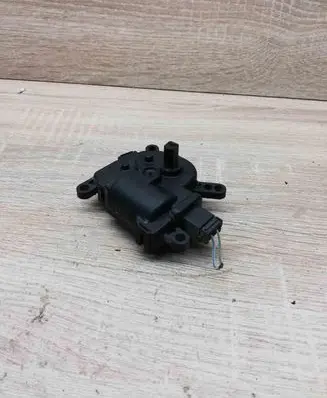 Ford Fiesta Air flap motor/actuator 1S7H19B634CA