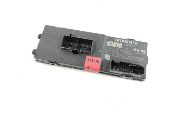 Porsche Taycan 9J1 Tailgate/trunk control unit/module 8W2959107A A2C76548813