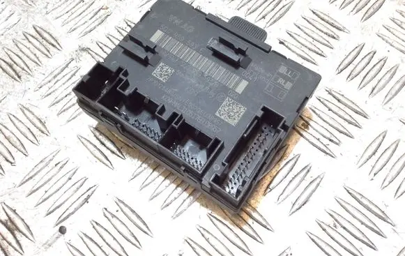 Audi Q2 - Door control unit/module 5Q0959593E