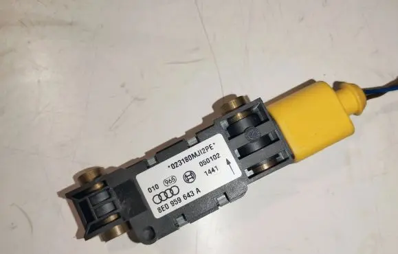 Audi A4 S4 B6 8E 8H Airbag deployment crash/impact sensor 8E0959643A 050102 023180MJ12PE