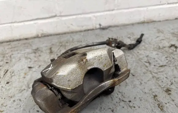 Front brake caliper