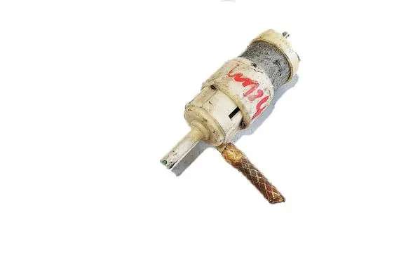 Mercedes-Benz E W124 Windscreen/windshield washer pump 1238690021