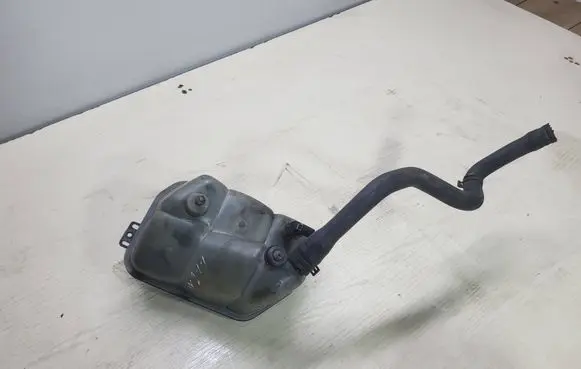 Mercedes-Benz E W211 Coolant expansion tank/reservoir 2115000049