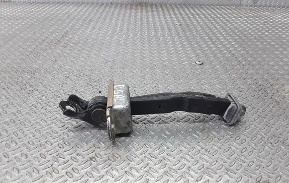 Nissan X-Trail T30 Rear door check strap stopper