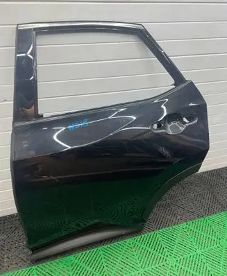 Lexus NX Rear door 