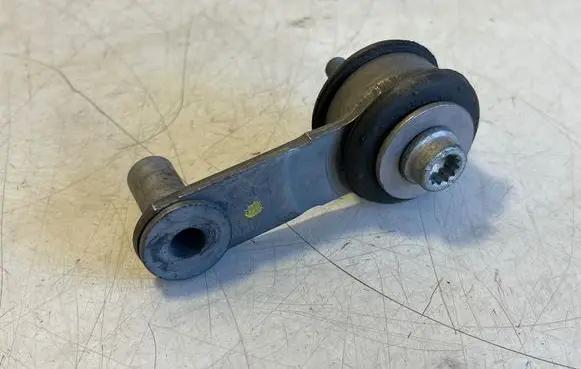 Audi A5 Muffler mount bracket/holder 8K0253295