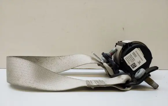 Chrysler Pacifica Third row seat belt 6EB04PD2AD P6EB04PD2AD