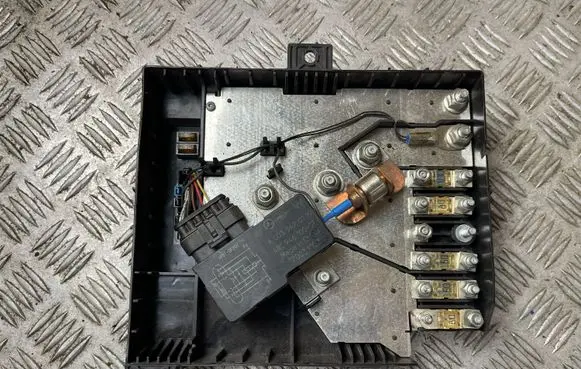 Mercedes-Benz S W221 Other relay A0035420119 4RC94610002 7003A102