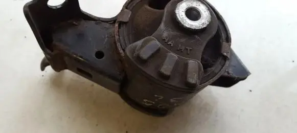 Honda Jazz Engine mount bracket