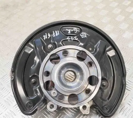 Mercedes-Benz E W213 Rear wheel hub
