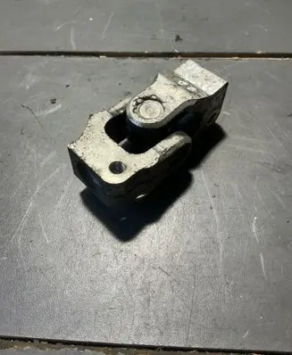 Volvo XC90 Steering column universal joint 