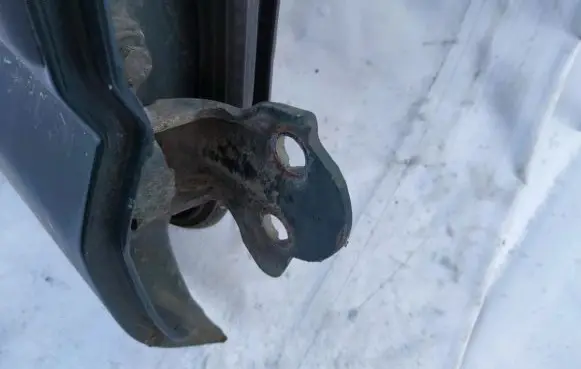 Mitsubishi Space Star Rear door lower hinge