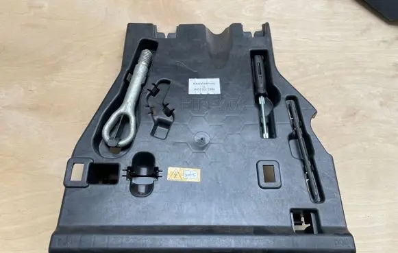 Mercedes-Benz Sprinter W907 W910 Voltmeter A9105462200