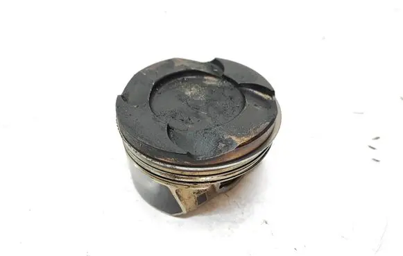 BMW X3 F25 Piston 841V