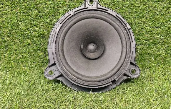 Nissan Leaf II (ZE1) Front door speaker 281565MA0A