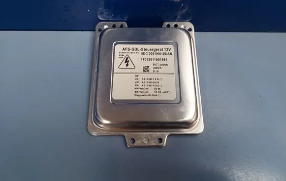Mercedes-Benz E C207 W207 Headlight ballast module Xenon 5DC00906020 5DC00906020AN