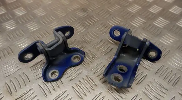 Front door hinge set