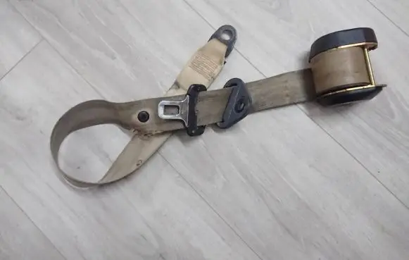 Jaguar XJ X40 Front seatbelt 1L7381