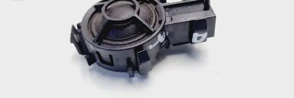 Volvo V70 Front door high frequency speaker 9472758 10096 01W39
