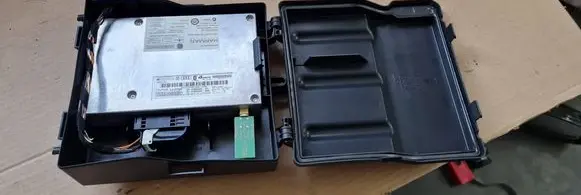 Audi A4 S4 B8 8K Bluetooth control unit module 8T0862335E 8T0862335F