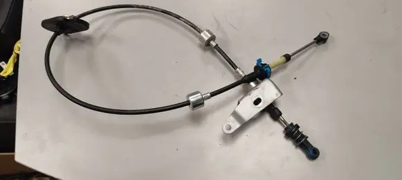 Gear shift cable linkage