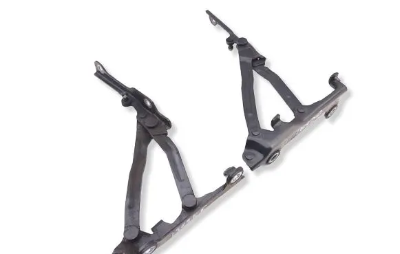Toyota GT 86 Tailgate/trunk/boot hinge 