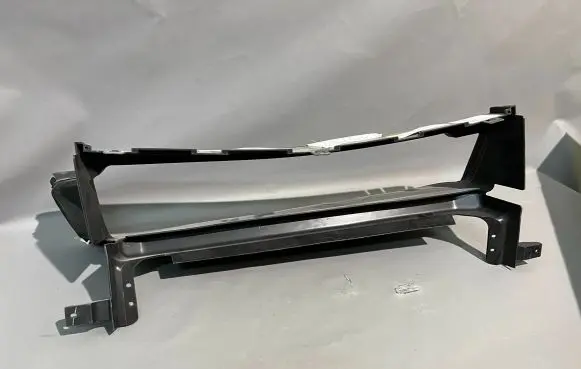Volvo C30 Intercooler air guide/duct channel 31214671