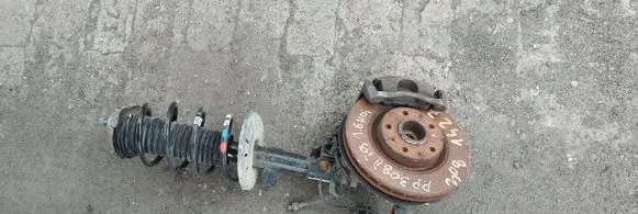 Peugeot 308 Front wheel hub spindle knuckle