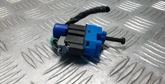 Jaguar S-Type Brake pedal sensor switch XR839F924AA XF1T9F924AE