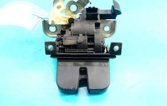 Tailgate/trunk/boot lock/catch/latch