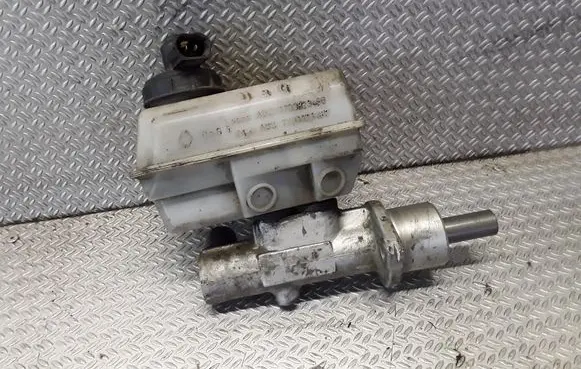 Renault Espace III Master brake cylinder 7700823486