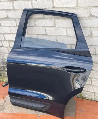 Porsche Macan (95B) Rear door