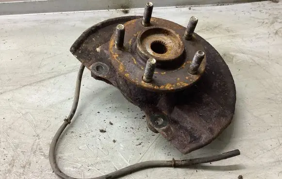 Mitsubishi Outlander Front wheel hub