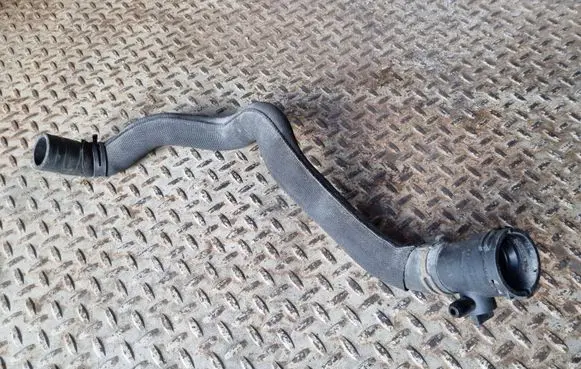 Audi A5 8T 8F Engine coolant pipe/hose 8K0122293F