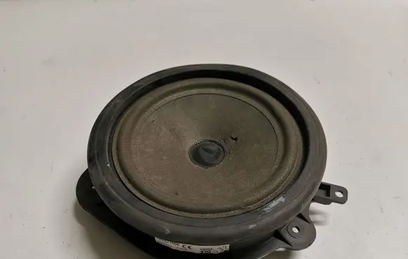 Audi A3 S3 8P Front door speaker 8P0035411