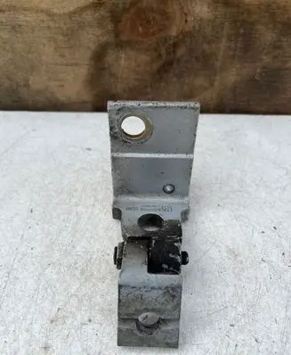 Audi A4 S4 B5 8D Front door upper hinge 8D0831402B