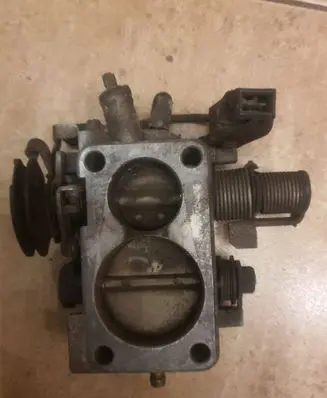 Audi 80 90 S2 B4 Throttle body valve 163051063