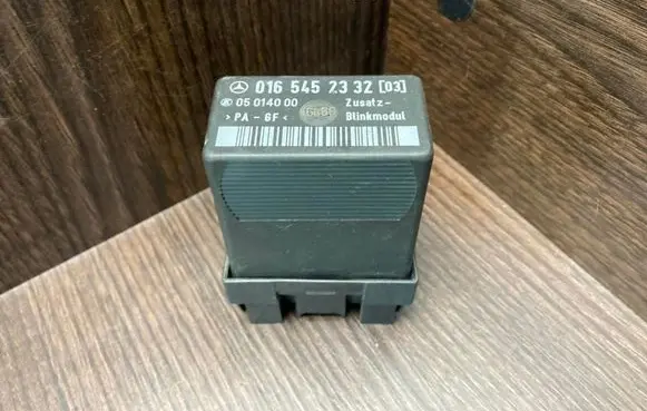 Mercedes-Benz Sprinter W901 W902 W903 W904 Light module LCM 0165452332 05014000