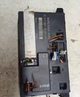 Mercedes-Benz E W211 Door control unit/module 2118200326 211820032608