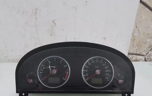 Ford Mondeo Mk III Speedometer (instrument cluster) 44ZU187