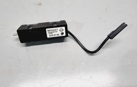 Renault Arkana Aerial antenna amplifier 283635565R