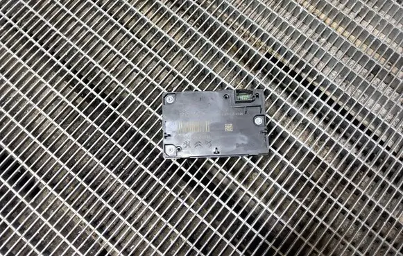 Citroen C4 III e-C4 Wireless charging module 9813403280