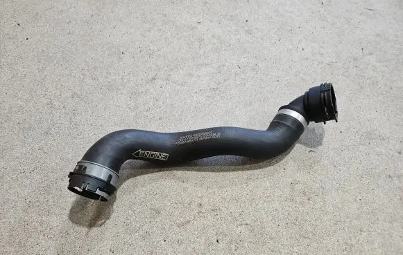 Mercedes-Benz GLC X253 C253 Engine coolant pipe/hose A2535019582