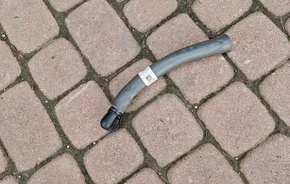 BMW X5 G05 Engine coolant pipe/hose 8693006