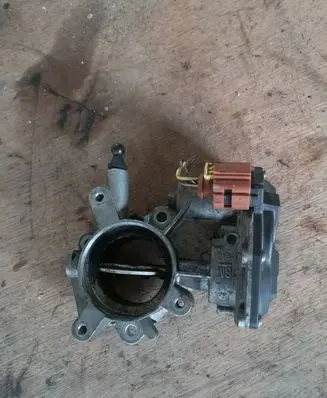 Opel Insignia A Throttle valve 50569200