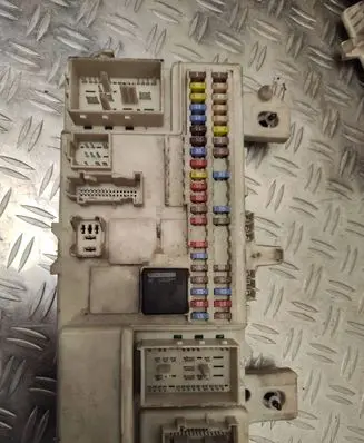Volvo V50 Fuse module 31254903 519096804