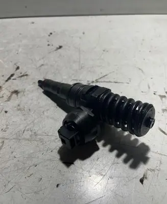 Volkswagen PASSAT B6 Fuel injectors set 0414720912